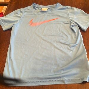 This is a blue and orange Nike tee for boys
